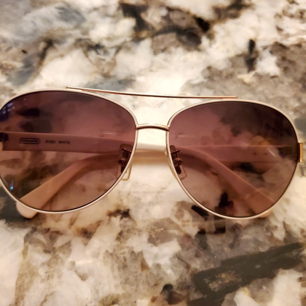 Coach woman sunglasses